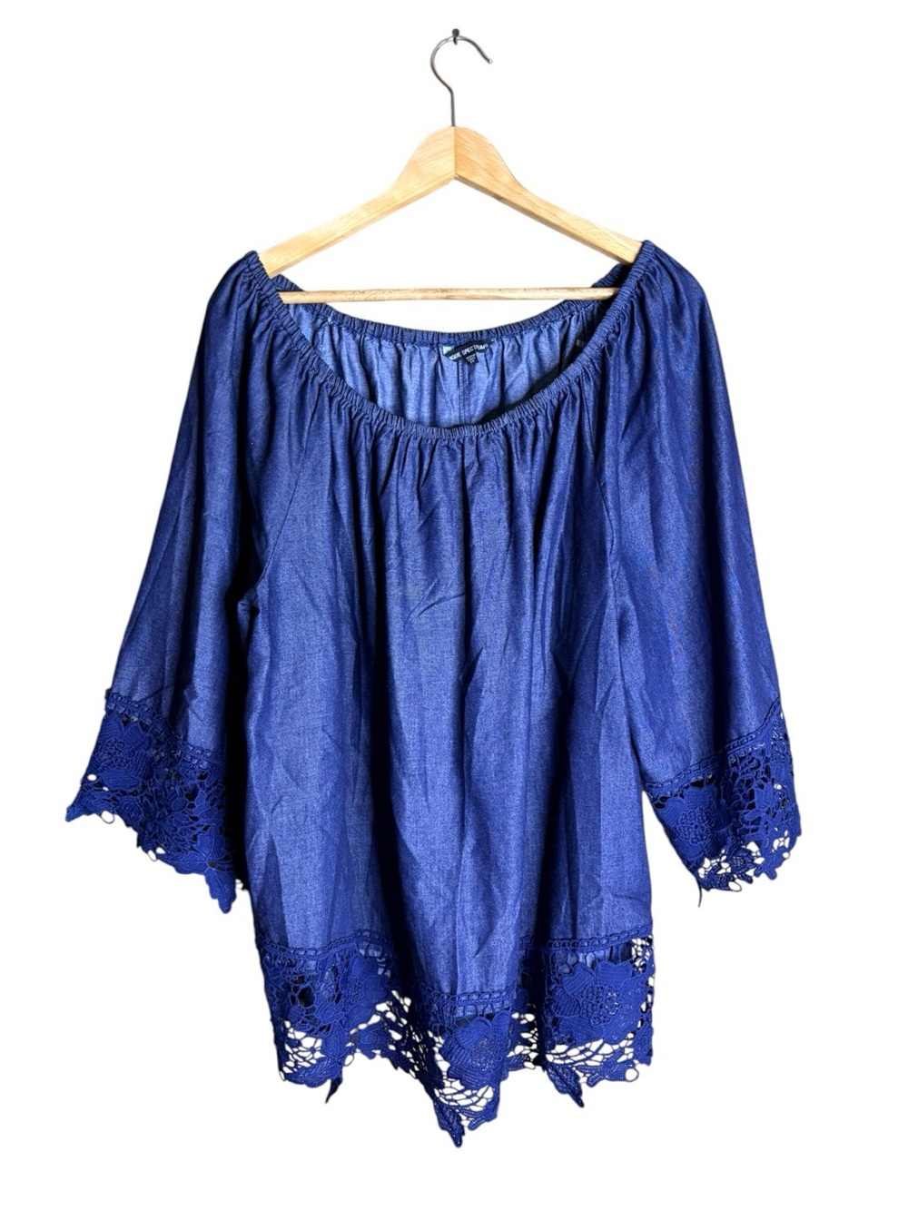 Unique Spectrum 2X Blue Chambray Peasant Blouse Crochet Lace Trim